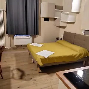 Piazza Nettuno Luxury Palace - By Bolognacentro Luxuryh Affittacamere Bologna